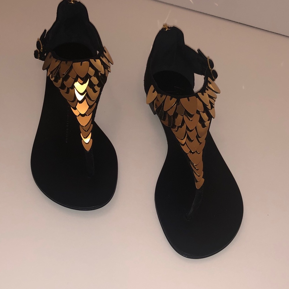 NWOT Giuseppe Zanotti Black Suede Flat Sandals